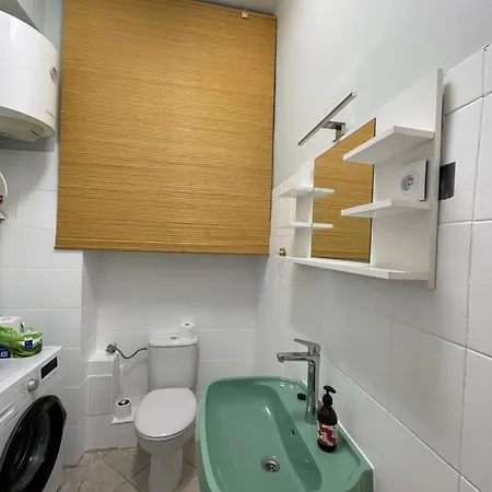 Modernist Center - Dabrowskiego Appartement *